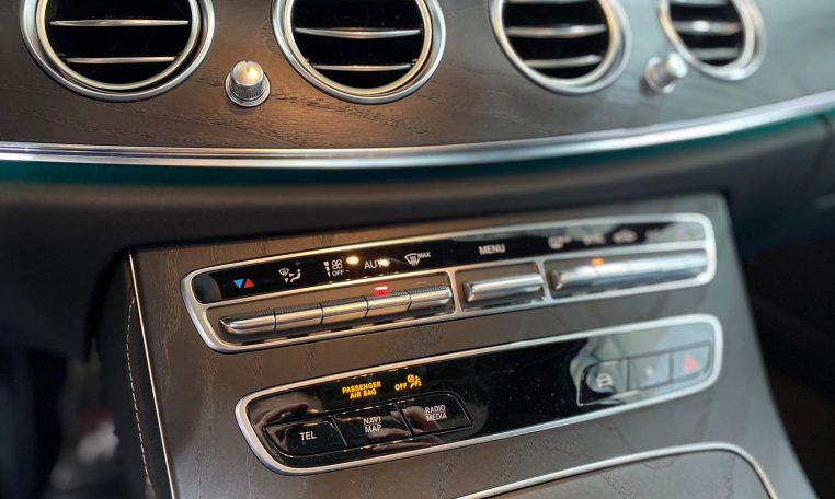 Mercedes Benz E220 4MATIC model 2020