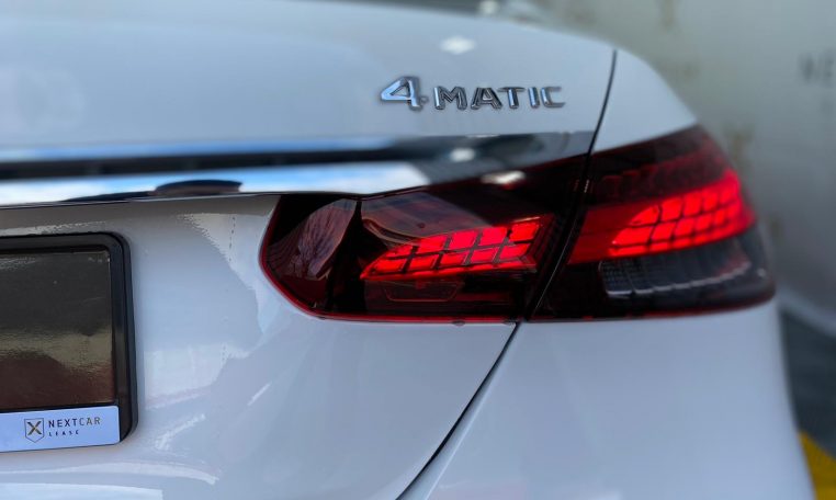 Mercedes Benz E220 4MATIC model 2020