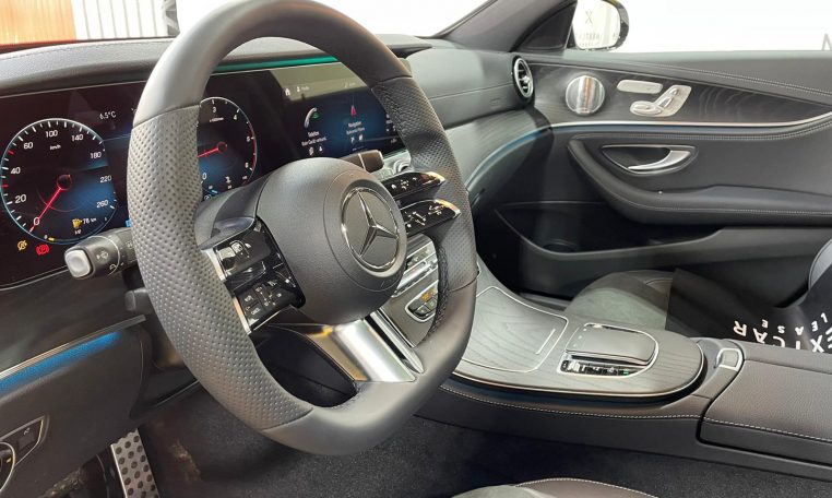 Mercedes Benz E220 4MATIC model 2020