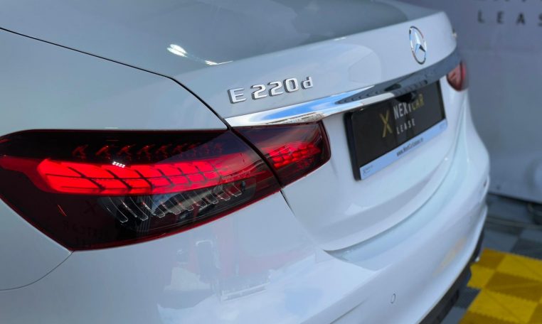 Mercedes Benz E220 4MATIC model 2020