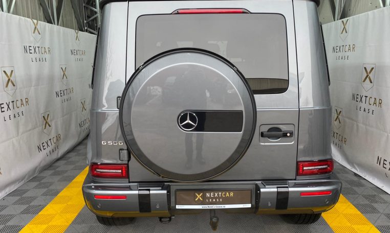 Mercedes Benz G500
