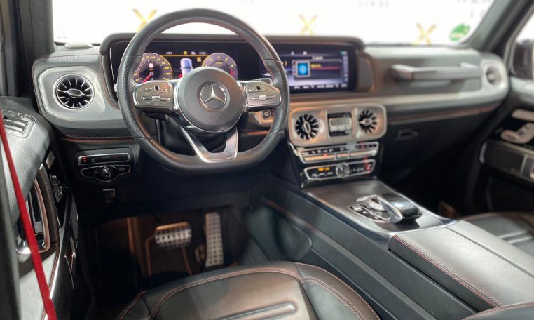 Mercedes Benz G500