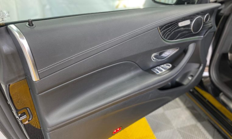 MERCEDES-BENZ E 200 Coupe