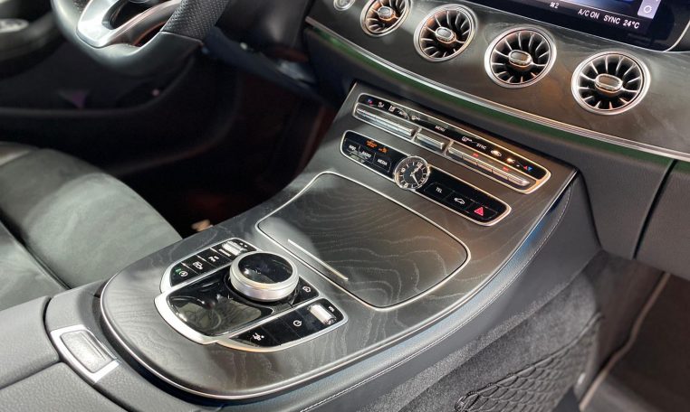 MERCEDES-BENZ E 200 Coupe