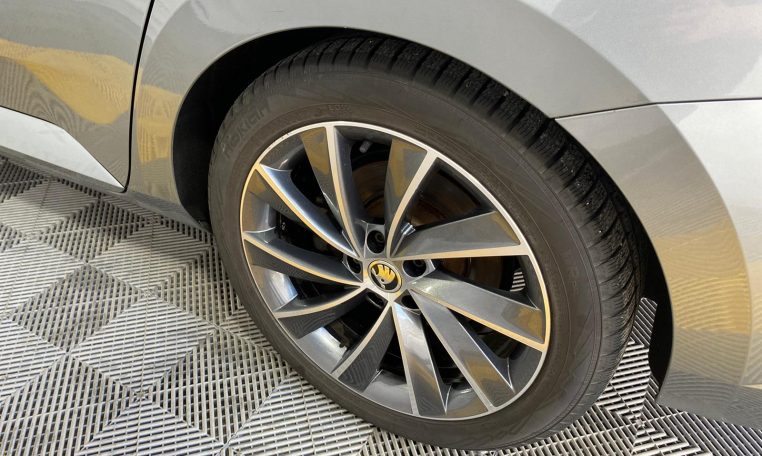 Skoda Superb 2.0 Tdi 140kw Laurin & Klement