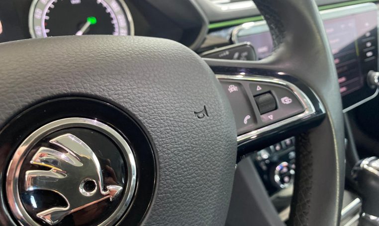 Skoda Superb 2.0 Tdi 140kw Laurin & Klement