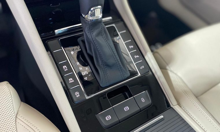 Skoda Superb 2.0 Tdi 140kw Laurin & Klement