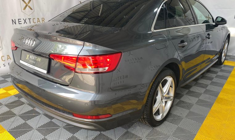 AUDI A4 2.0 TDI S tronic Sport