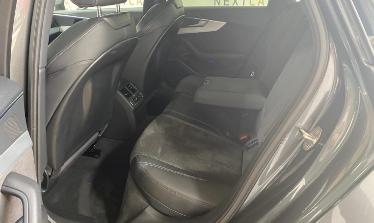 AUDI A4 2.0 TDI S tronic Sport