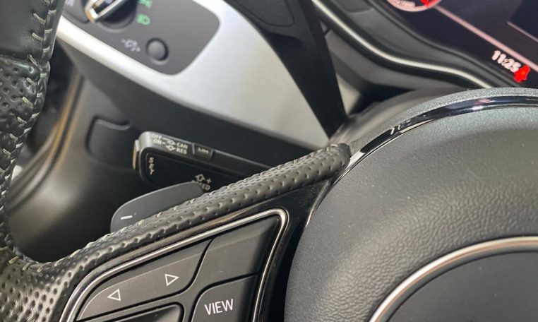 AUDI A4 2.0 TDI S tronic Sport