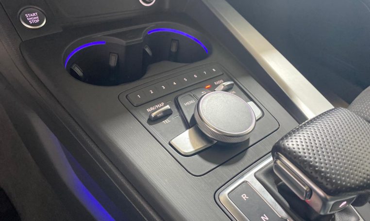 AUDI A4 2.0 TDI S tronic Sport