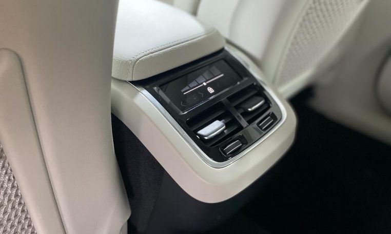 VOLVO XC60 D5 AWD Momentum