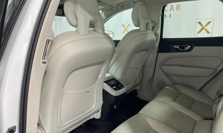 VOLVO XC60 D5 AWD Momentum