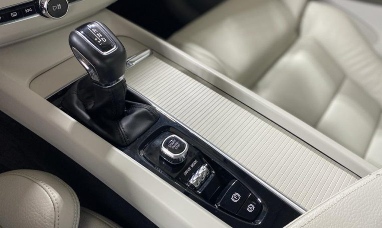 VOLVO XC60 D5 AWD Momentum