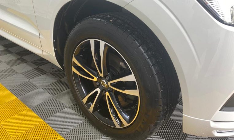 VOLVO XC60 D5 AWD Momentum