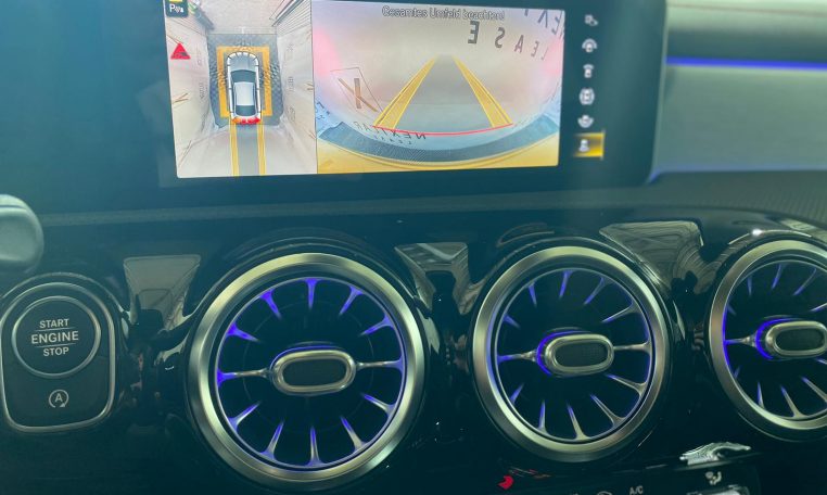 Mercedes-Benz CLA 250 AMG Line Night Panorama 360°