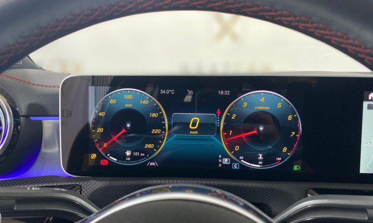 Mercedes-Benz CLA 250 AMG Line Night Panorama 360°