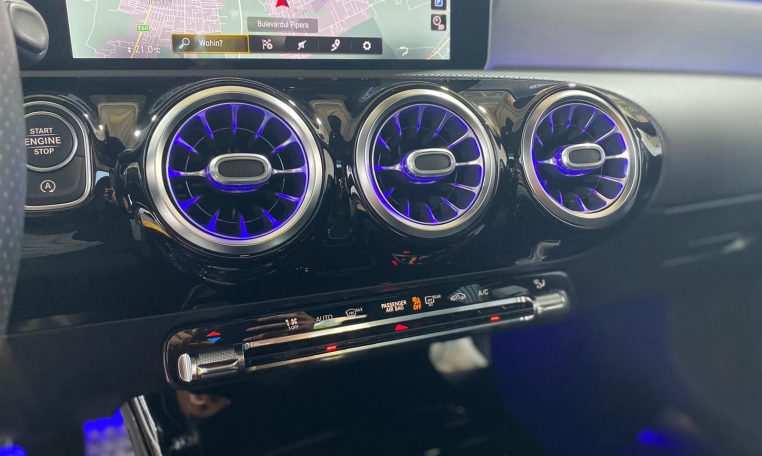 Mercedes-Benz CLA 250 AMG Line Night Panorama 360°