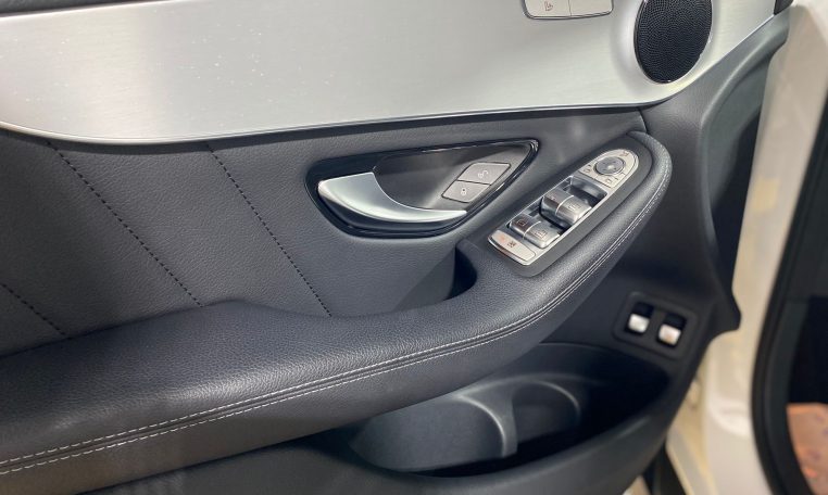 MERCEDES-BENZ GLC 220 D 4MATIC