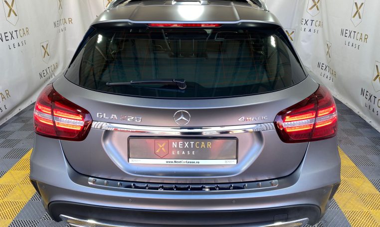 MERCEDES-BENZ GLA 220 4MATIC