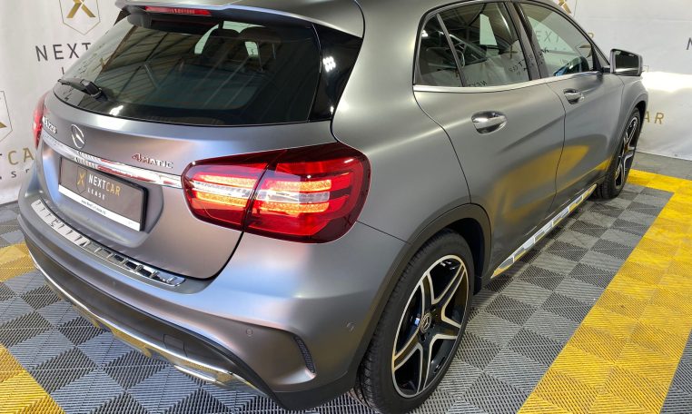 MERCEDES-BENZ GLA 220 4MATIC