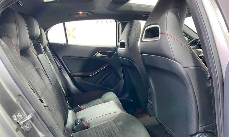 MERCEDES-BENZ GLA 220 4MATIC