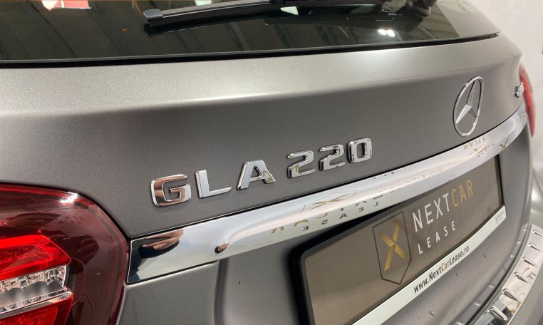 MERCEDES-BENZ GLA 220 4MATIC