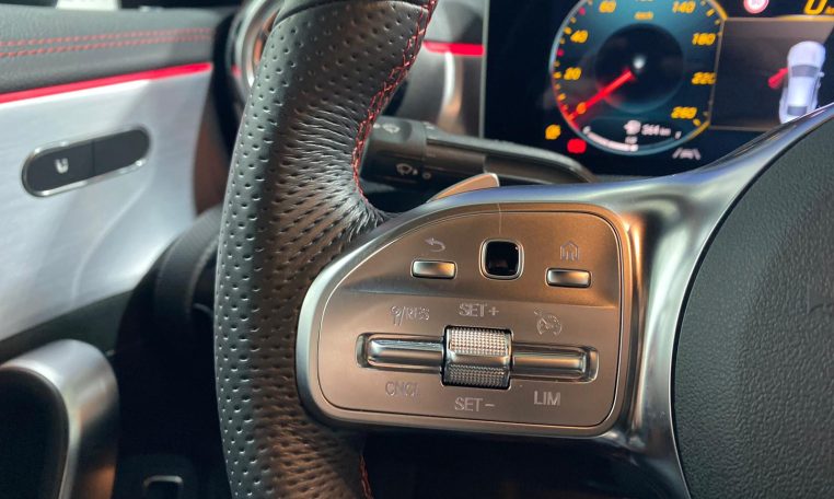 MERCEDES-BENZ CLA 180 d Coupe AMG Line