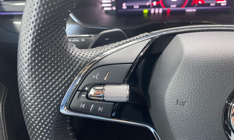 SKODA Superb 2.0 TDI DSG Style