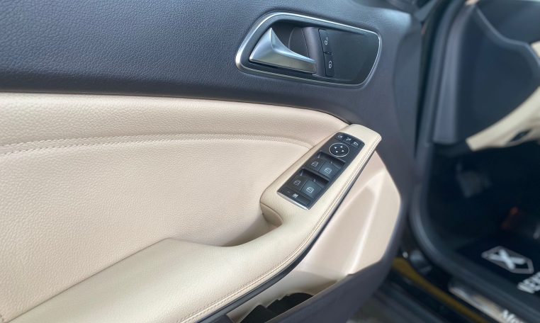 Mercedes Benz GLA 200d 4MATIC