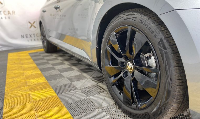 SKODA Superb 2.0 TDI DSG Style