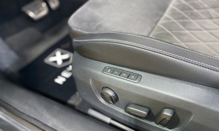 SKODA Superb 2.0 TDI DSG Style