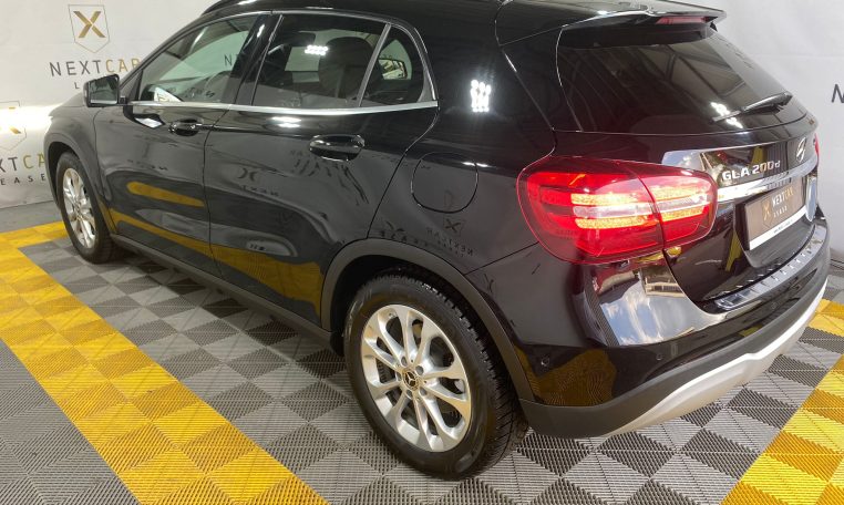 Mercedes Benz GLA 200d 4MATIC